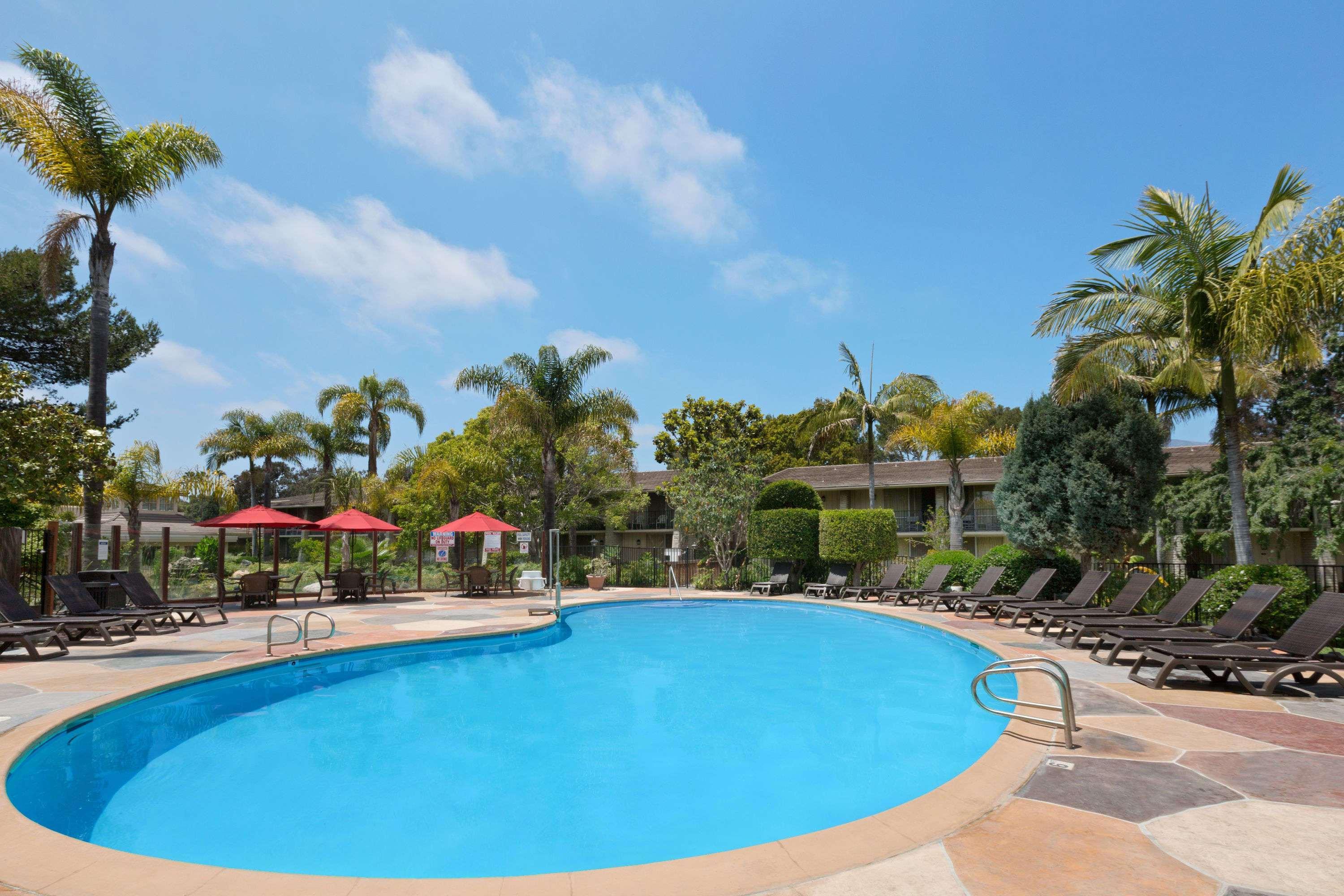 Ramada By Wyndham Santa Barbara Hotel Goleta Buitenkant foto
