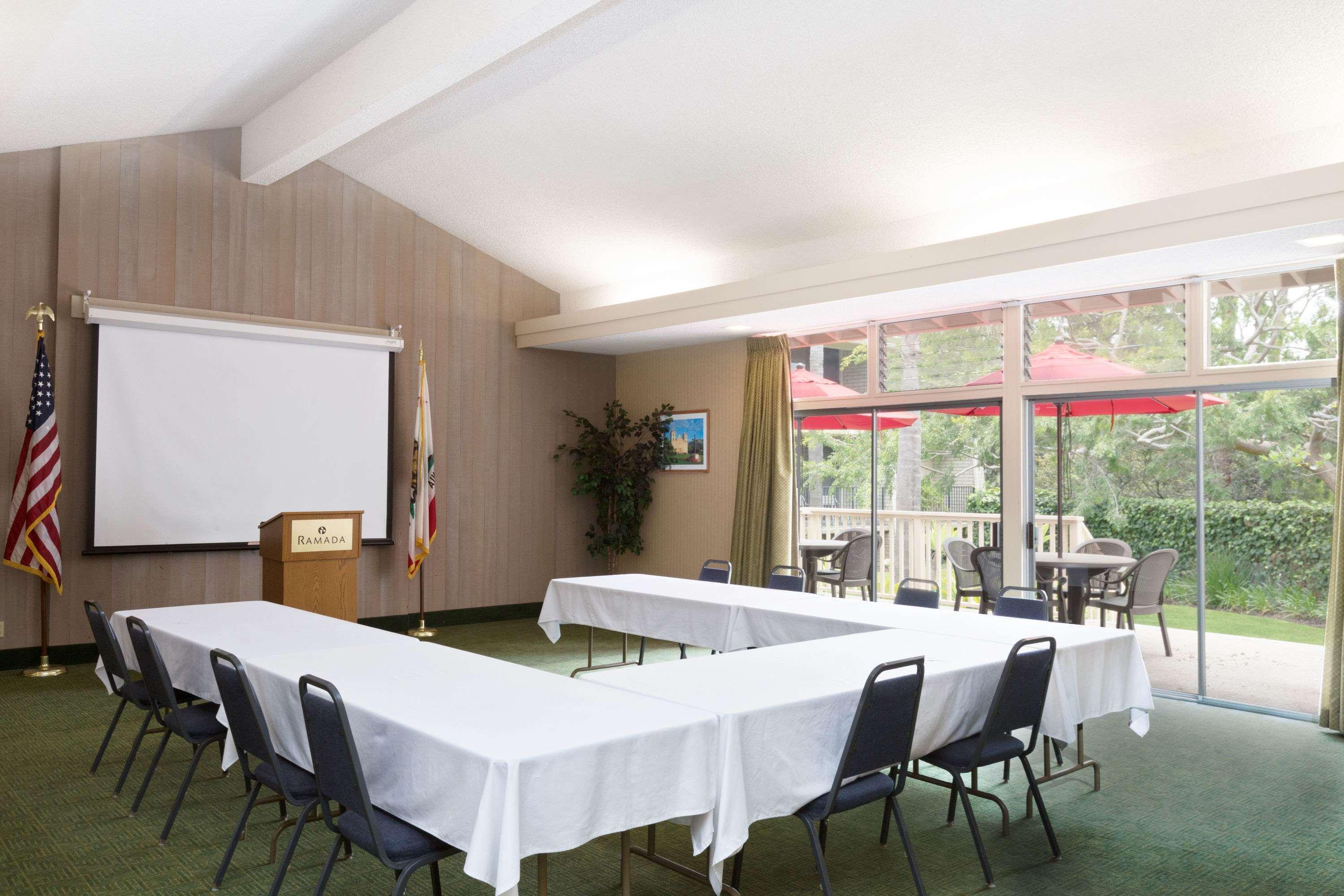 Ramada By Wyndham Santa Barbara Hotel Goleta Buitenkant foto