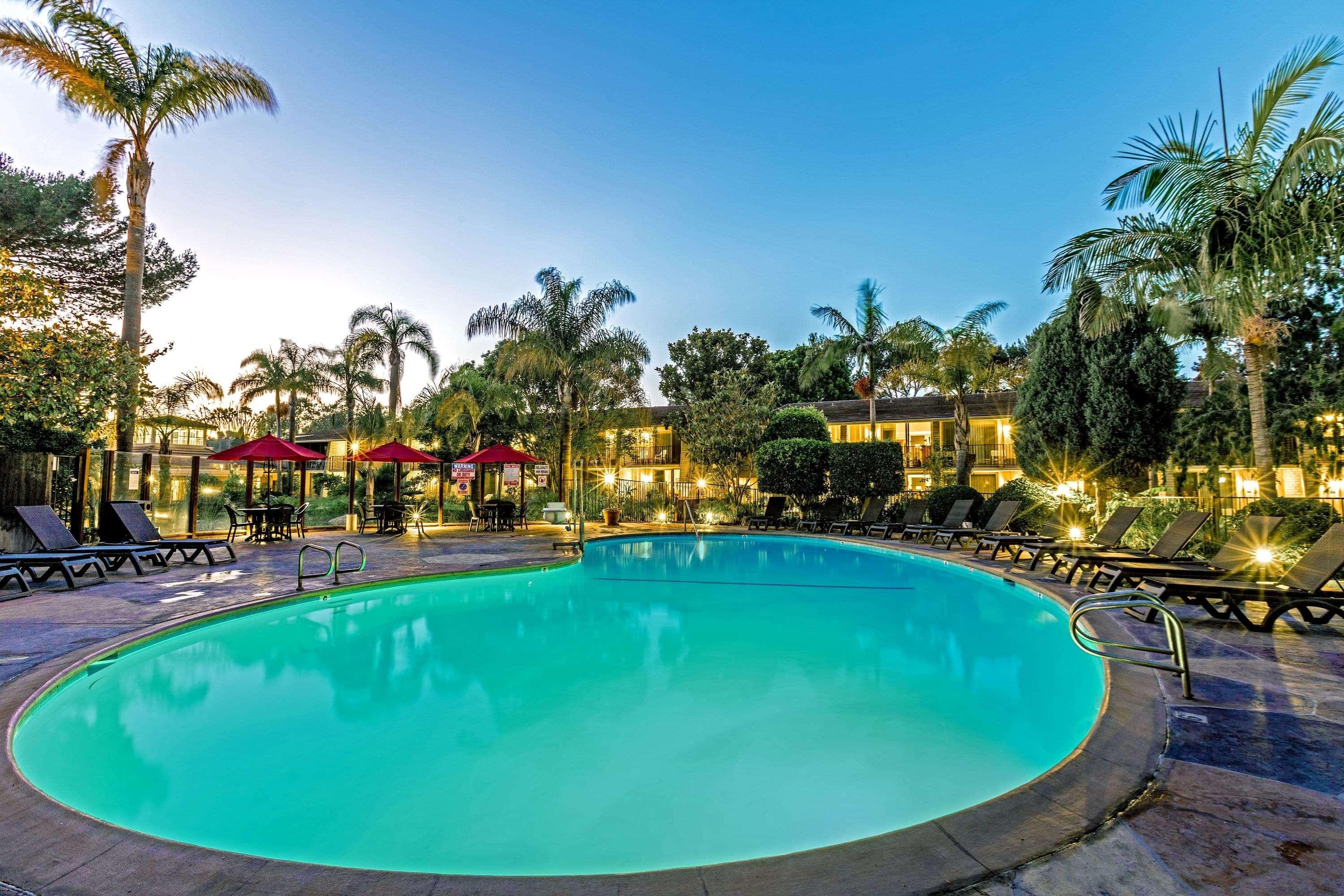 Ramada By Wyndham Santa Barbara Hotel Goleta Buitenkant foto