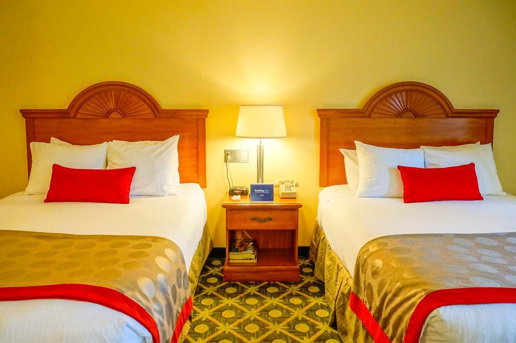 Ramada By Wyndham Santa Barbara Hotel Goleta Kamer foto